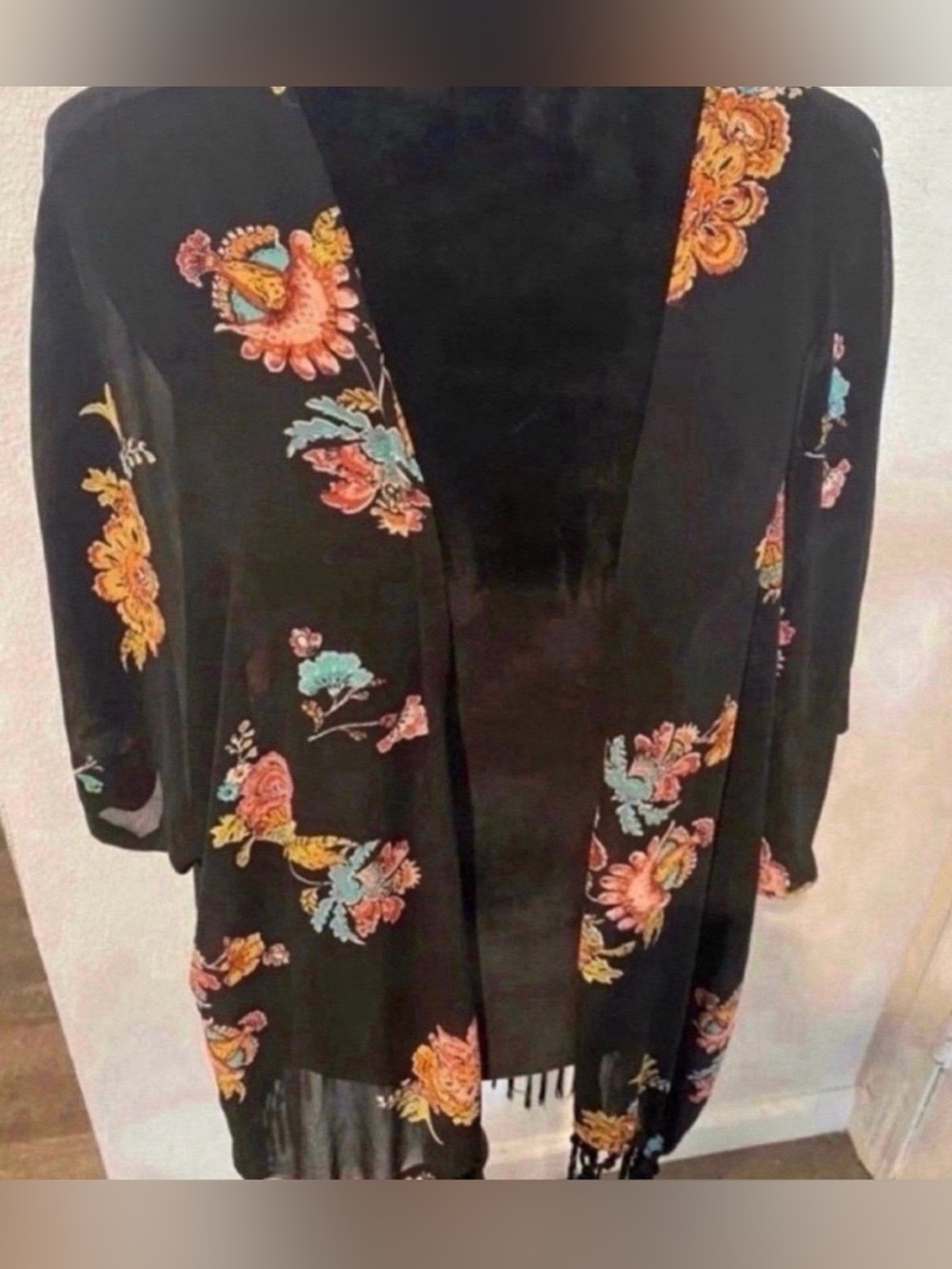 Women’s Black Floral Open Front Kimono (Size L)